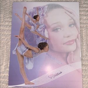 Maddie Ziegler signed pic